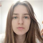 Je donne des cours particuliers de soutien scolaire en ligne ou en face à face pour les enfants.